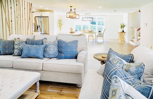 Meredith Casa | NH Lake Region 5BR—Family & Group Retreat