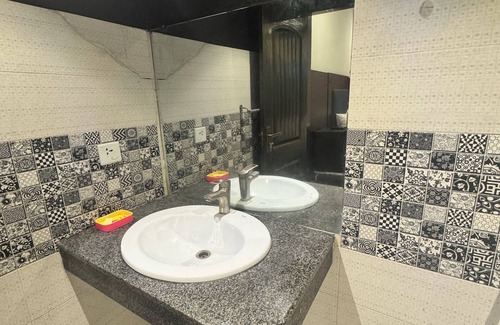 Multan Villa | Niagara Falls Residences-