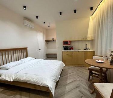 Old Boulevard Apartamento | Niari Apartment 1 in old Batumi