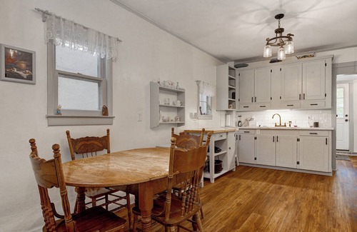 Central Colorado Springs Casa | Nice 2-bedroom house in Colorado Springs