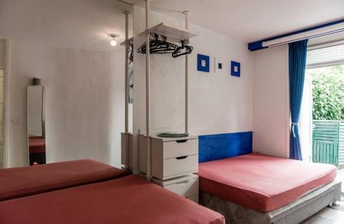 Erasmuspark Casa | Nice 2 double Bed in sunny House in Amsterdam west