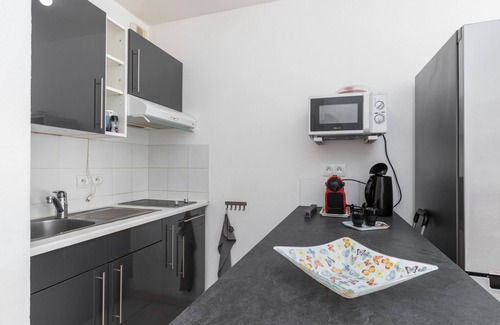 Gambetta Apartamento | Bonito apartamento de 2 habitaciones con aire con, terraza, parking gratuito.