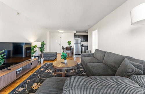 North Brookline Apartamento | Nice 2bd/1.5ba near BU 6783
