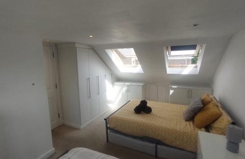 Abbey Casa | Nice 3 Bedroom House Wimbledon