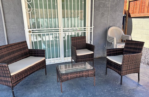 Downtown Las Vegas Casa | Nice 3 bedroom's house owner occ and 2 bathroom with fast WI-Fi, Full Kitchen