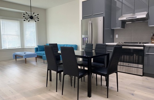 Lakeshore Casa | Nice 5-bedroom house with WiFi in Daly City