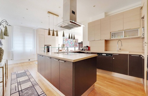 Neuilly-sur-Seine Apartamento | Bonito 90m² 2 dorm cerca Campos Elíseos, aire acon