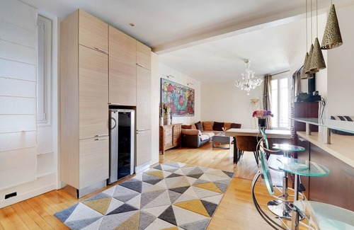 Neuilly-sur-Seine Apartamento | Bonito 90m² 2 dorm cerca Campos Elíseos, aire acon