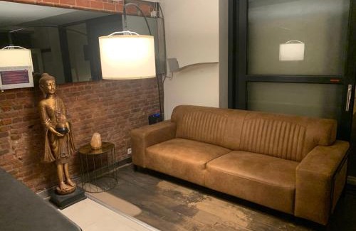 Statiekwartier Apartamento | nice and cosy place with jacuzzi and sauna to relax in the centre of antwerp