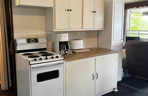 Bottineau Cabina | Nice and cozy 3-bedroom cabin on Lake Metigoshe - weekly discount