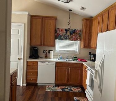 Winston - Salem Casa | Nice and Simple Country Home