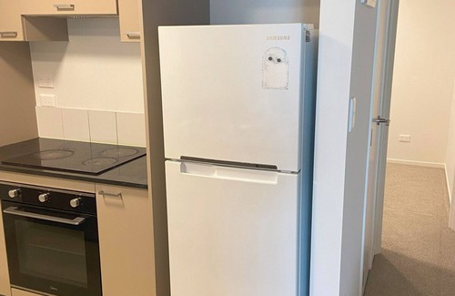 Mount Albert Apartamento | Nice and tidy 3 bedrooms apartment, free parking, Close to mall, bus, Eden Park