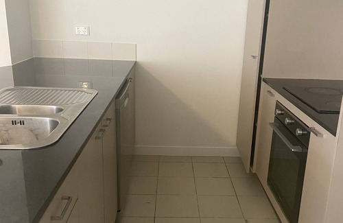 Mount Albert Apartamento | Nice and tidy 3 bedrooms apartment, free parking, Close to mall, bus, Eden Park