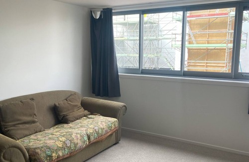 Mount Albert Apartamento | Nice and tidy 3 bedrooms apartment, free parking, Close to mall, bus, Eden Park