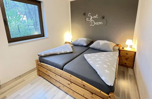 Adenau Apartamento | Hermoso apartamento para 5 personas con WIFI, TV, mascotas permitida y aparcamiento