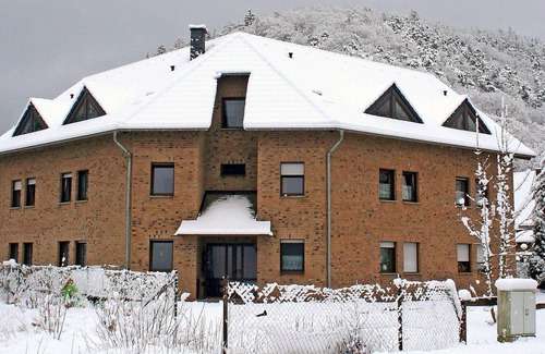 Adenau Apartamento | Hermoso apartamento para 5 personas con WIFI, TV, mascotas permitida y aparcamiento
