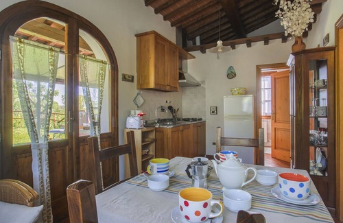 Castelfranco di Sopra Villa | Acogedor apartamento en villa con WIFI, piscina, terraza, mascotas permitida y aparcamiento