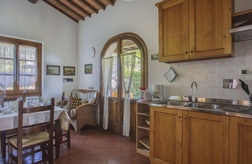 Castelfranco di Sopra Villa | Acogedor apartamento en villa con WIFI, piscina, terraza, mascotas permitida y aparcamiento