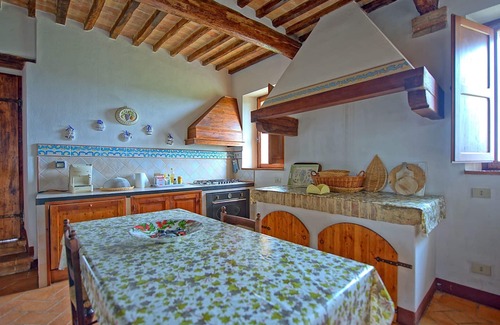Monteroni d'Arbia Apartamento | Hermoso apartamento con piscina, WIFI, vista panorámica y aparcamiento, cerca de Siena