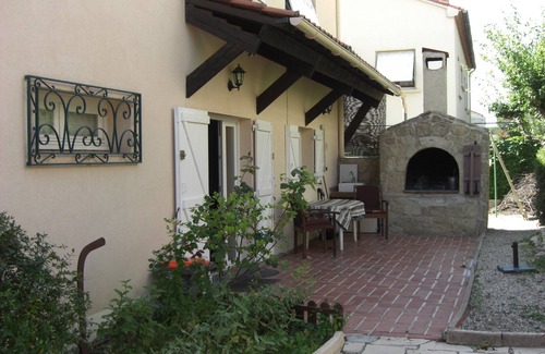 Estanove Apartamento | Bonito apartamento de 60 metros cuadrados con jardín y barbacoa en PAZ MONTPELLIER