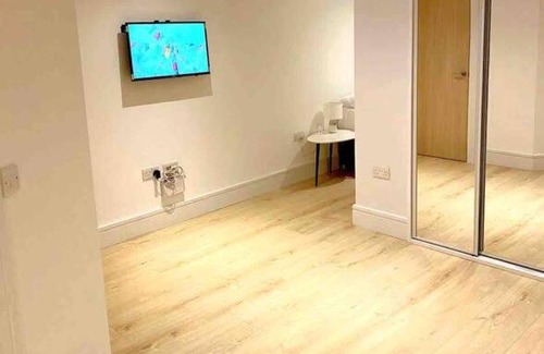 Loxford Apartamento | Nice Apartment Close to Ilford Station , NETFLIX AND WI-FI FREE