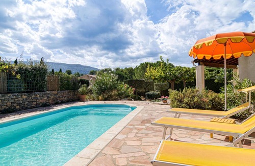Nans-les-Pins Apartamento | Precioso apartamento para 8 personas con piscina privada, WIFI, TV, terraza y aparcamiento