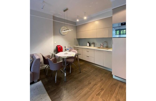 Polanica-Zdroj Apartamento | Acogedor apartamento con WIFI, TV, balcón, mascotas permitida, vista panorámica y aparcamiento
