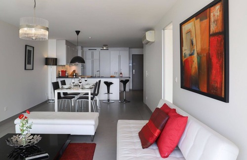 Montreux Apartamento | Apartamento con bañera de hidromasaje, WIFI, piscina, TV, terraza, vista panorámica, aparcamiento