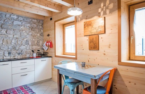 Barcis Apartamento | Acogedor apartamento para 2 personas con WIFI, TV, patio, mascotas permitida y aparcamiento