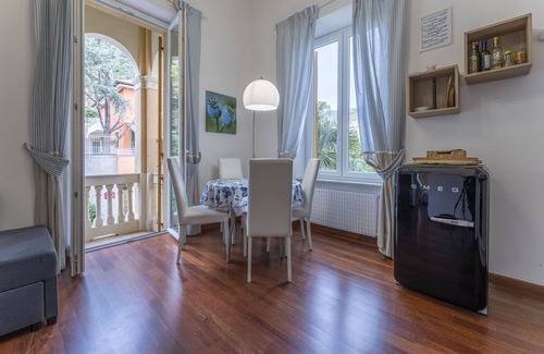Bogliasco Apartamento | Acogedor apartamento para 3 personas con A/C, WIFI, TV, balcón y aparcamiento, cerca de Portofino