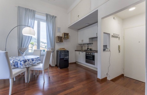 Bogliasco Apartamento | Acogedor apartamento para 3 personas con A/C, WIFI, TV, balcón y aparcamiento, cerca de Portofino