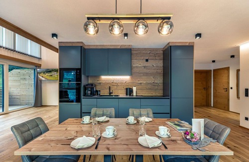 Solk Apartamento | Precioso apartamento para 4 personas con jacuzzi, WIFI, TV y patio