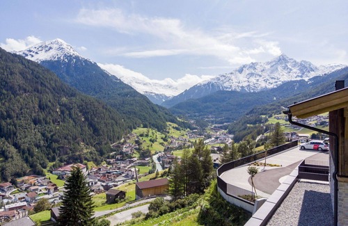 Soelden Apartamento | Acogedor apartamento para 4 personas con WIFI, TV, balcón, mascotas permitida y aparcamiento