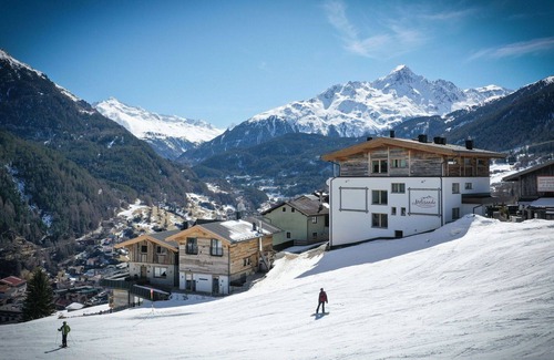 Soelden Apartamento | Acogedor apartamento para 4 personas con WIFI, TV, balcón, mascotas permitida y aparcamiento