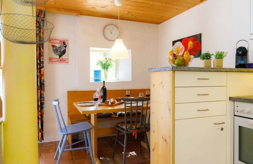 Capriasca Apartamento | Apartamento con piscina, WIFI, TV, patio, mascotas permitida, vista panorámica, aparcamiento