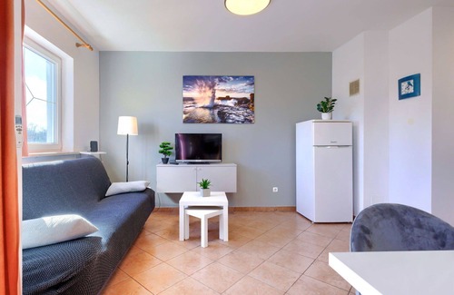 Presika Apartamento | Bonito apartamento para 5 personas con A/C, piscina, WIFI, TV, terraza y aparcamiento