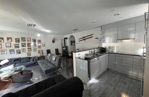Engelberg Apartamento | Acogedor apartamento para 6 personas con WIFI, TV y balcón
