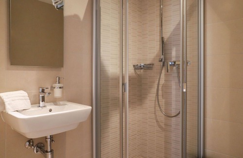 Montreux Apartamento | Hermoso apartamento con A/C, WIFI, piscina, jacuzzi, TV, terraza, vista panorámica y aparcamiento