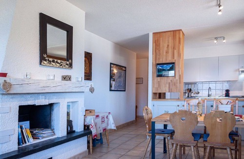 Salins Apartamento | Acogedor apartamento para 6 personas con WIFI, TV, balcón y aparcamiento