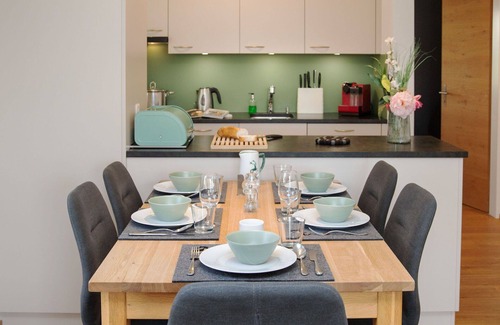 Falera Apartamento | Hermoso apartamento con piscina, WIFI, TV, balcón, vista panorámica y aparcamiento