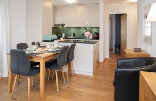 Falera Apartamento | Hermoso apartamento con piscina, WIFI, TV, balcón, vista panorámica y aparcamiento