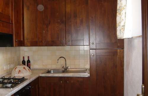 Il Poggio Apartamento | Apartamento con piscina, WIFI, TV, patio, mascotas permitida, vista panorámica, aparcamiento
