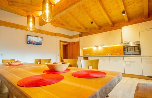 Fuegenberg Apartamento | Acogedor apartamento para 20 personas con WIFI, TV, balcón y aparcamiento