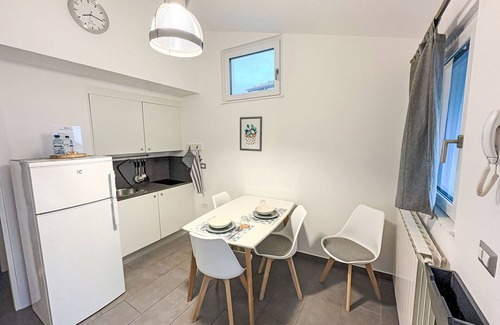 Lavena Ponte Tresa Apartamento | Precioso apartamento para 3 personas con TV, balcón, mascotas permitida y aparcamiento