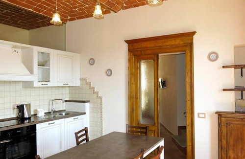 Cossombrato Apartamento | Bonito apartamento para 9 personas con WIFI, piscina, TV, patio, mascotas permitida y aparcamiento