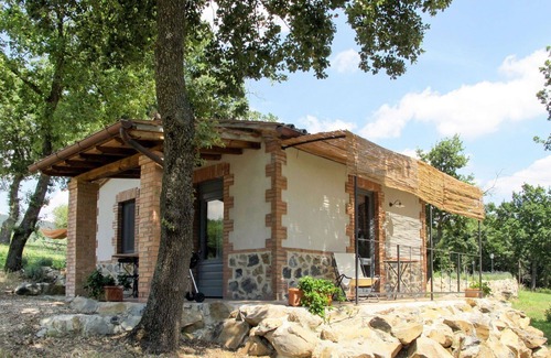 Bolsena Casa | Precioso apartamento en villa con piscina, TV, terraza, mascotas permitida y aparcamiento