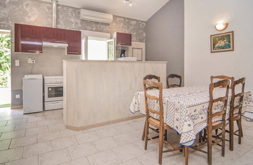 Le Sambuc Apartamento | Bonito apartamento en Le Sambuc con.