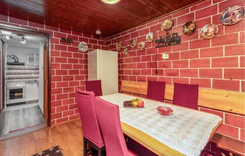 Breze Casa | Nice Apartment In Ledenice With Wifi