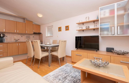 Bidol Apartamento | Bonito apartamento en Makarska con WiFi