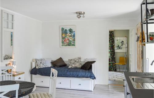 Malmkoping Apartamento | Nice Apartment In Malmköping With Sauna